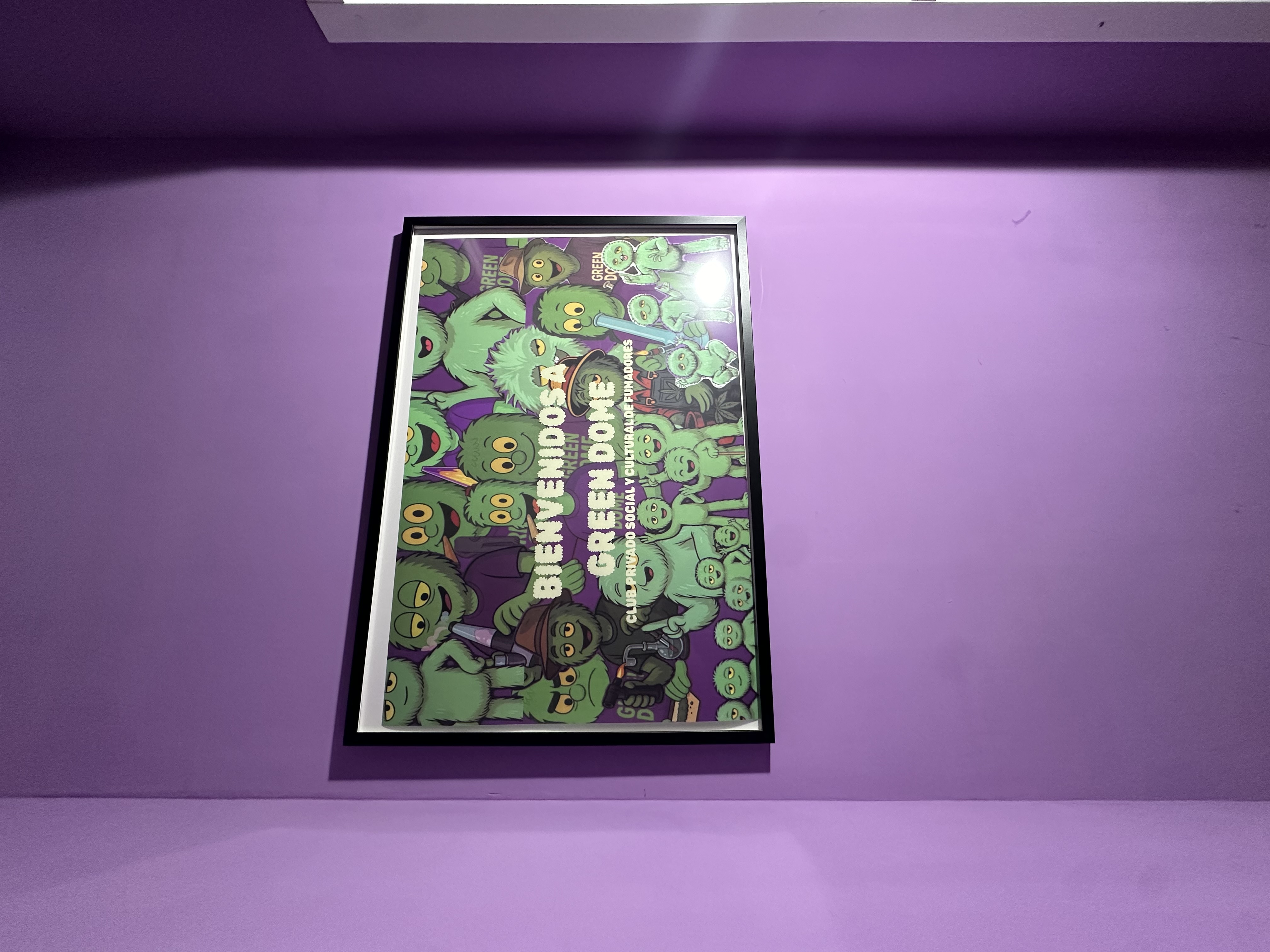 Entrada al cannabis private social club Green Dome, barrio Nervión Sevilla