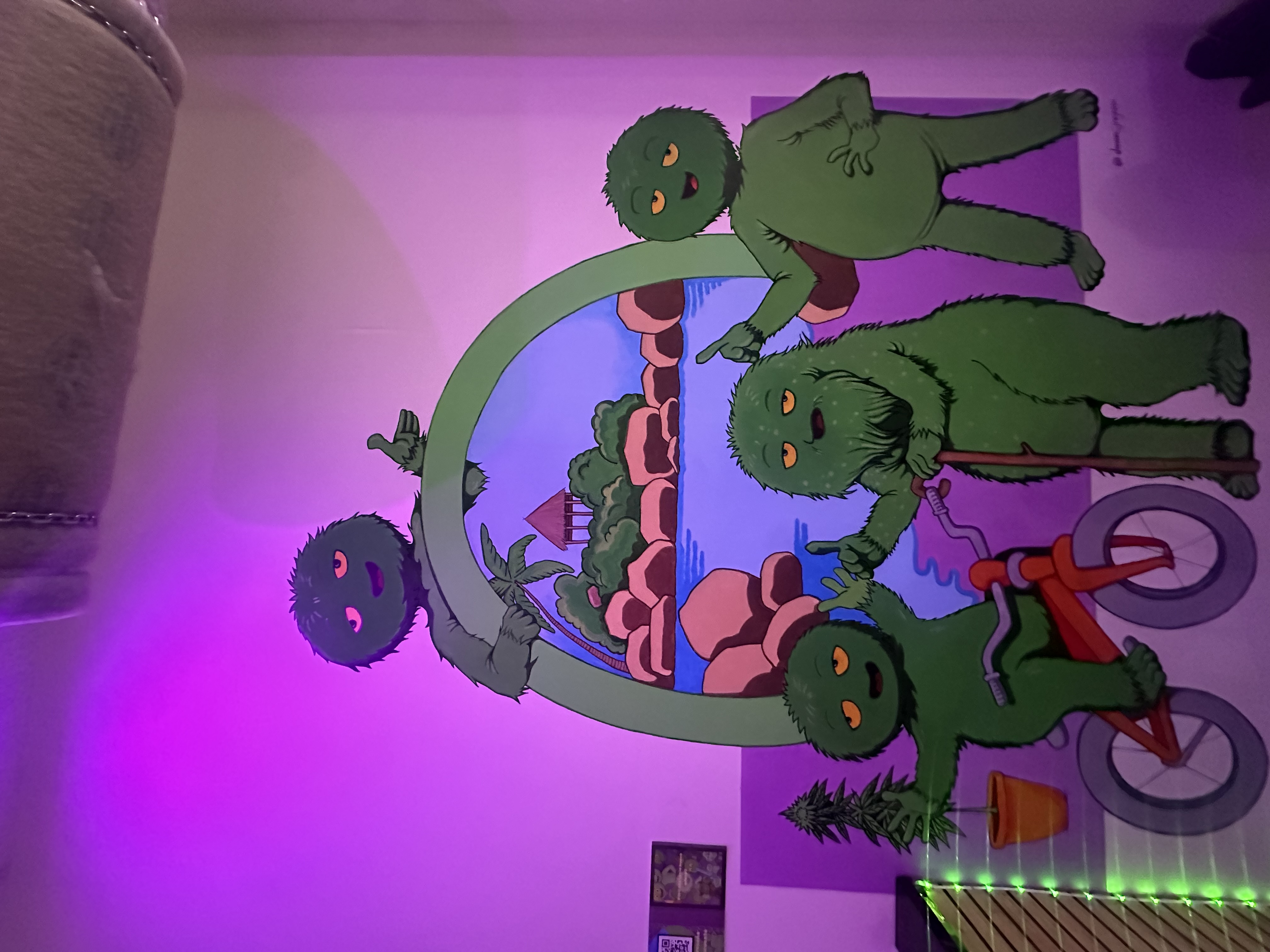 Arte en el interior de la asociación canabica Green Dome, nuestros Green domies