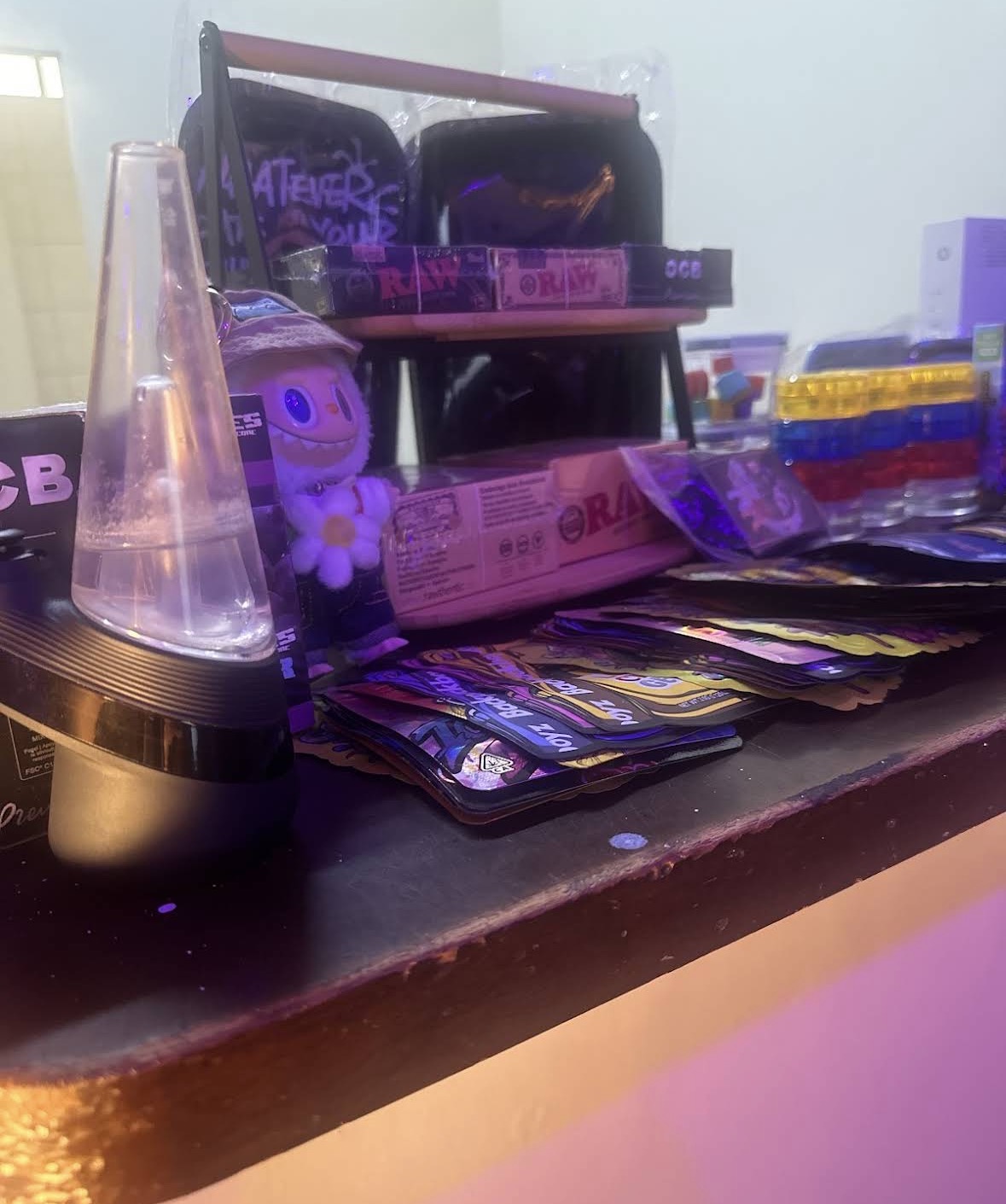 Parafernalia de cannabis para nuestros socios del Club Green Dome Sevilla